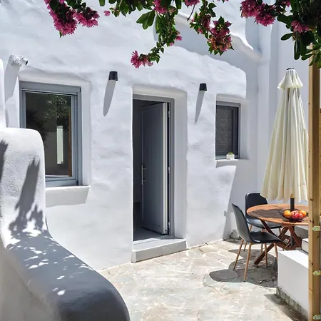 아파트 Paros Iconic