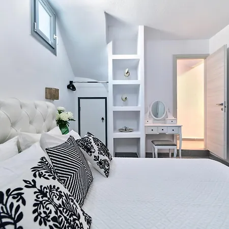 Apartment Paros Iconic