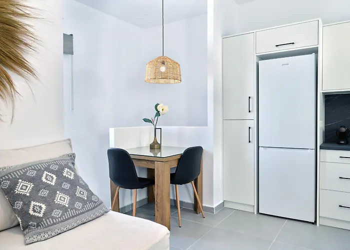 Paros Iconic Náusza