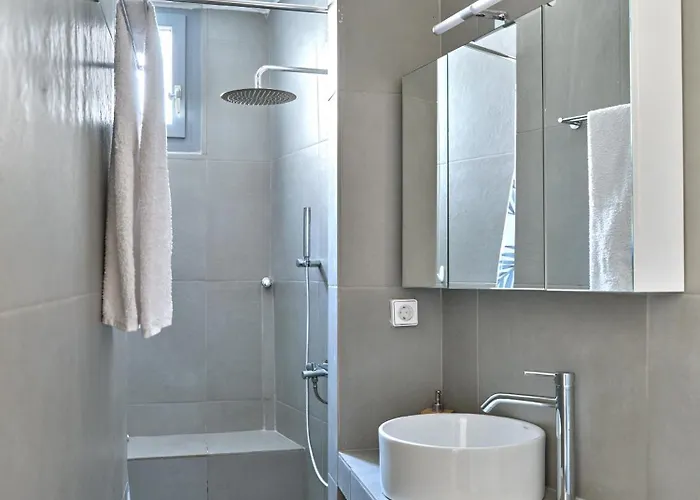 Paros Iconic Náusza